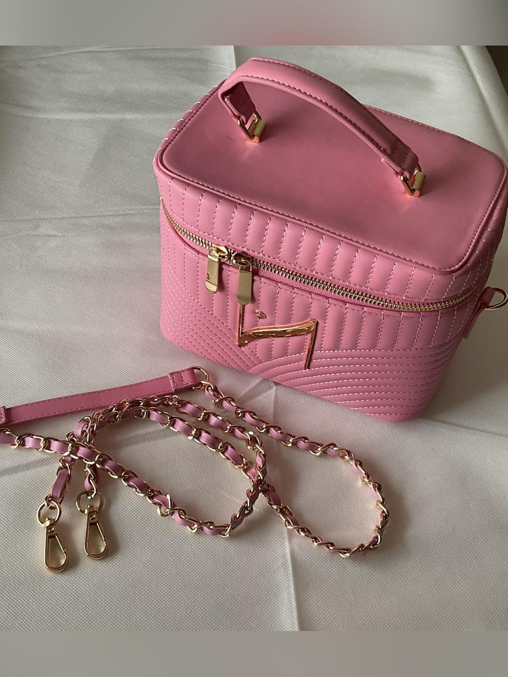 Von Lee Compact Pink Quilted Vanity Bag with Gold Accents